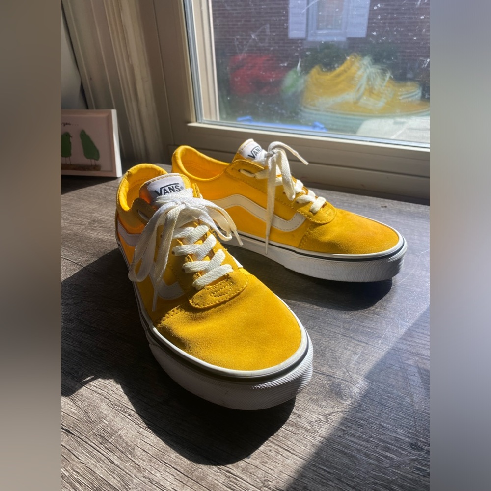 Old skool yellow vans